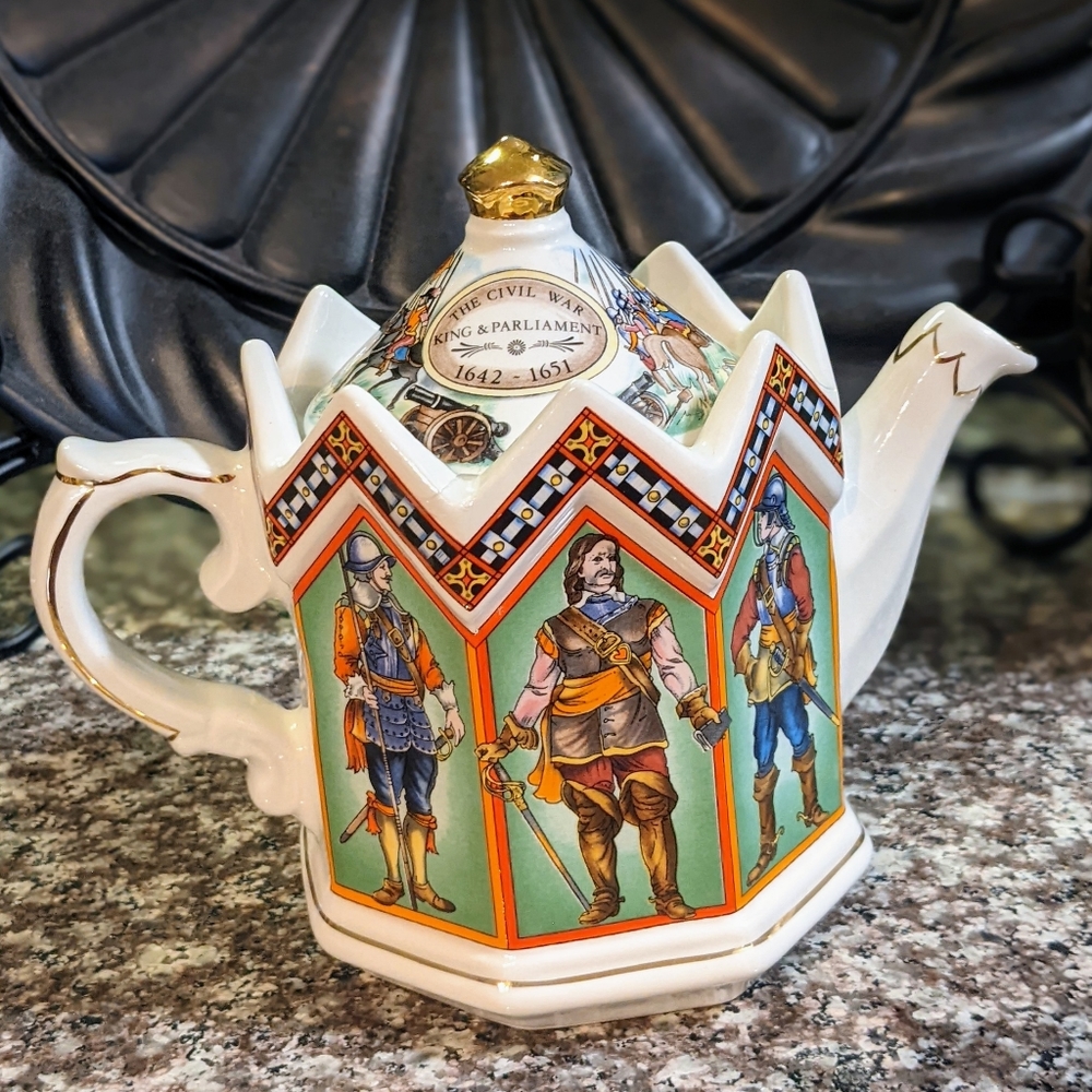 Windsor Teapot The Civil War King & Parliament 1642 - 1651